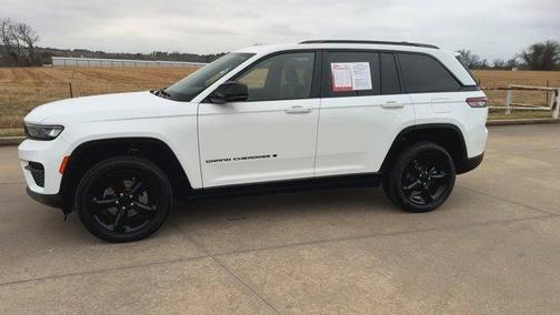 2022 Jeep Grand Cherokee Altitude