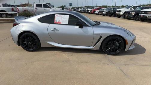 Pavement 2024 Toyota GR86 Premium