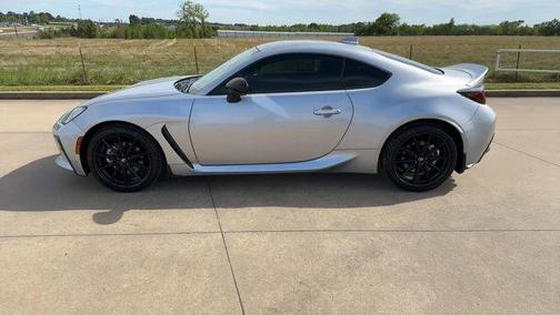 Pavement 2024 Toyota GR86 Premium