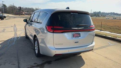 2024 Chrysler Pacifica Touring-L