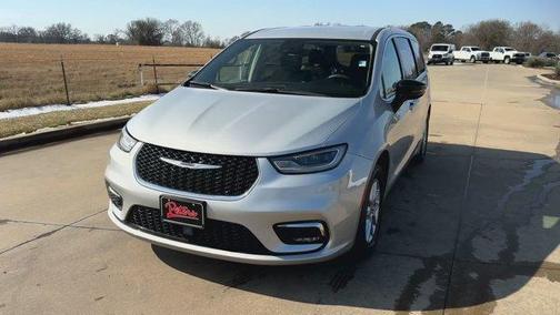 2024 Chrysler Pacifica Touring-L