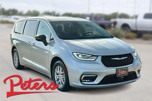 2024 Chrysler Pacifica Touring-L