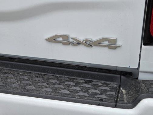 Bright White Clearcoat 2026 RAM 2500 Big Horn