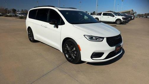 2025 Chrysler Pacifica Limited