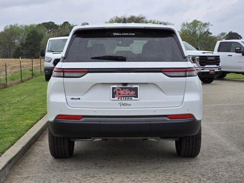 Bright White Clearcoat 2026 Jeep Grand Cherokee Limited