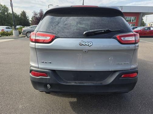 2017 Jeep Cherokee Sport