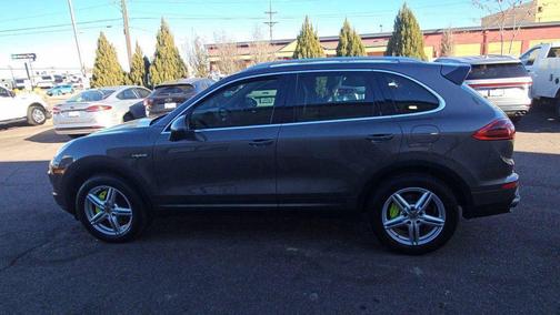 2016 Porsche Cayenne Cayenne S E-Hybrid