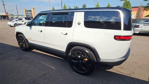 2024 Rivian R1S Adventure Quad Motor Large Pack