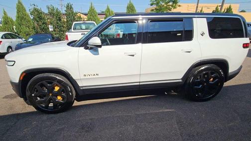 2024 Rivian R1S Adventure Quad Motor Large Pack