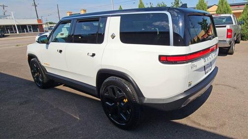 2024 Rivian R1S Adventure Quad Motor Large Pack