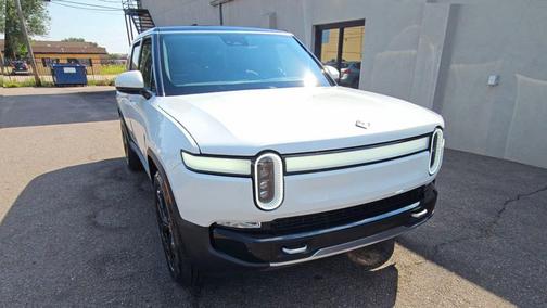 2024 Rivian R1S Adventure Quad Motor Large Pack