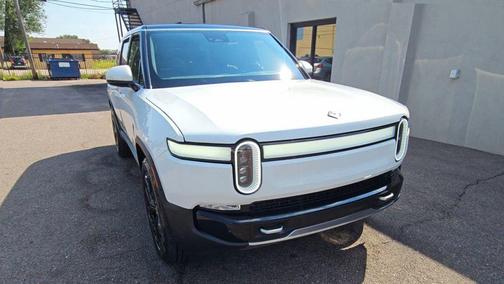 2024 Rivian R1S Adventure Quad Motor Large Pack
