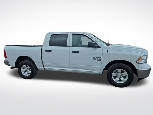 Bright White Clearcoat 2023 RAM 1500 Classic SLT