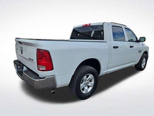 Bright White Clearcoat 2023 RAM 1500 Classic SLT