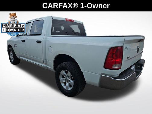 Bright White Clearcoat 2023 RAM 1500 Classic SLT