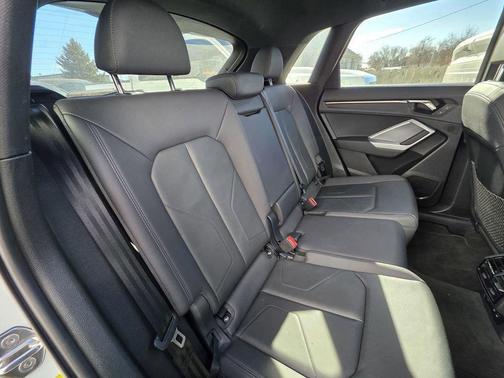 2024 Audi Q3 Premium 45 TFSI S line quattro Tiptronic