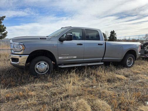 2024 RAM 3500 Big Horn Crew Cab 4x4 8' Box