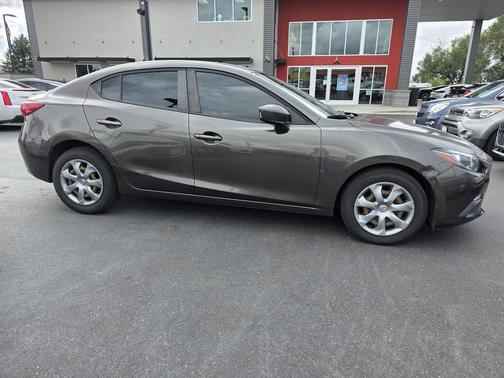 2016 Mazda Mazda3 i Sport