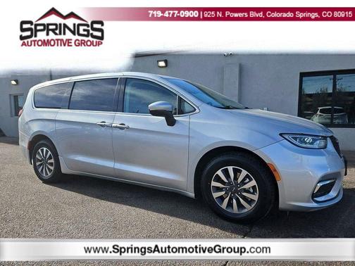 2023 Chrysler Pacifica Hybrid Touring L