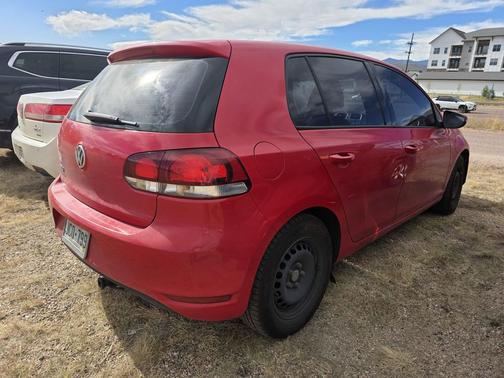 2010 Volkswagen Golf 4-Door