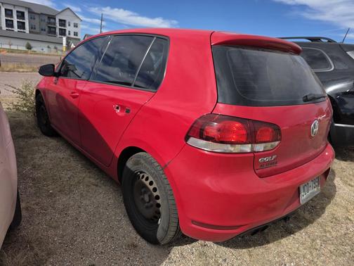 2010 Volkswagen Golf 4-Door