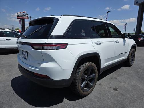 2023 Jeep Grand Cherokee Altitude