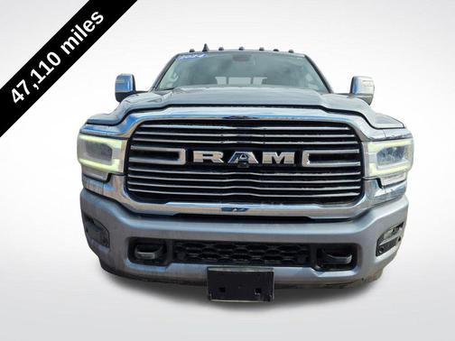 2024 RAM 3500 Laramie Crew Cab 4x4 8' Box
