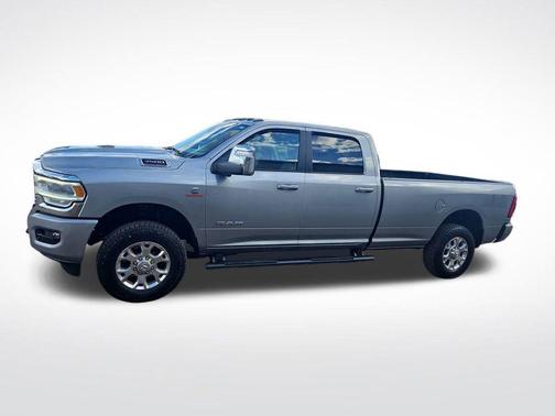 2024 RAM 3500 Laramie Crew Cab 4x4 8' Box