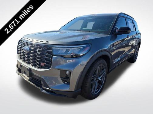 Carbonized Gray Metallic 2025 Ford Explorer ST
