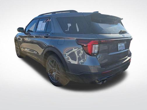 Carbonized Gray Metallic 2025 Ford Explorer ST
