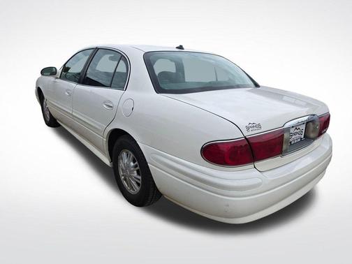 White 2004 Buick LeSabre Custom