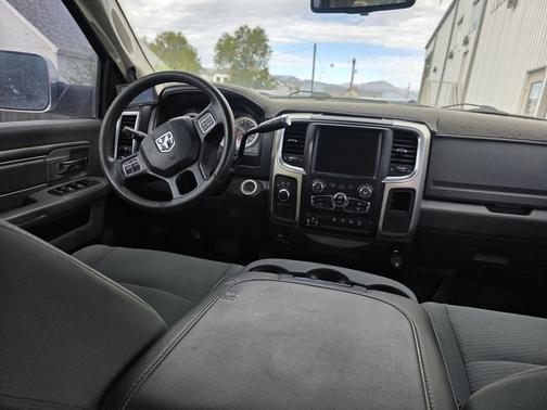 2017 RAM 2500 SLT Crew Cab 4x4 6'4' Box