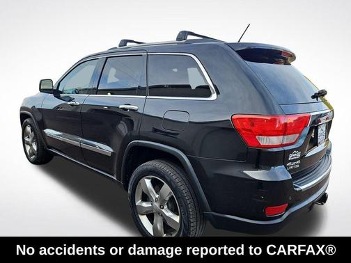 Brilliant Black Crystal Pearlcoat 2013 Jeep Grand Cherokee Limited