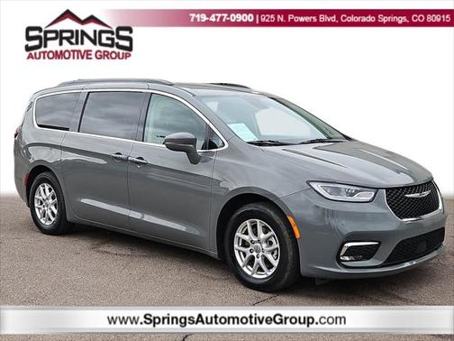 2022 Chrysler Pacifica Touring L
