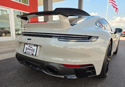 2024 Porsche 911 Carrera 4 GTS