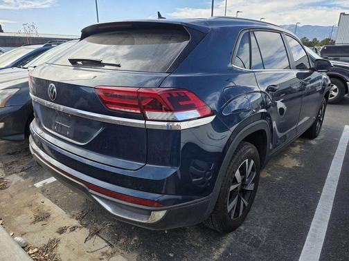 2022 Volkswagen Atlas Cross Sport 2.0T SE