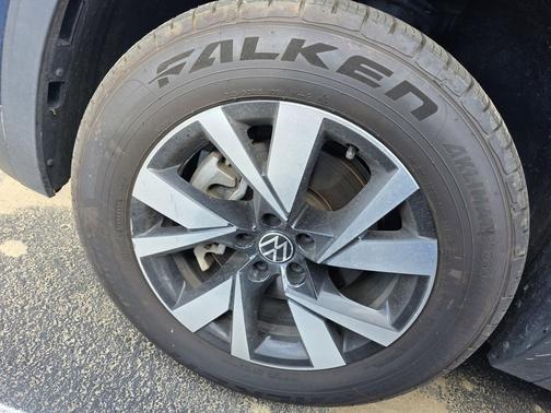 2022 Volkswagen Atlas Cross Sport 2.0T SE