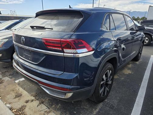 2022 Volkswagen Atlas Cross Sport 2.0T SE