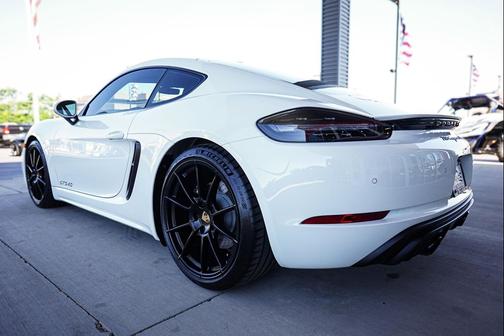 2024 Porsche 718 Cayman GTS 4.0