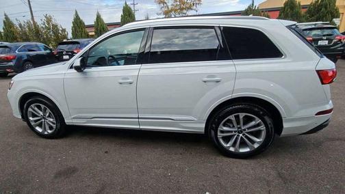 2025 Audi Q7 55 Premium Plus