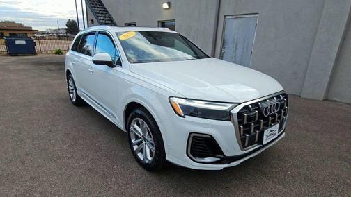 2025 Audi Q7 55 Premium Plus