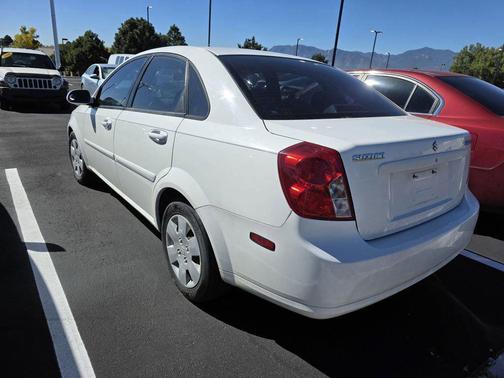 2007 Suzuki Forenza BASE