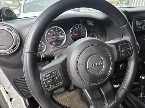 2012 Jeep Wrangler Sahara