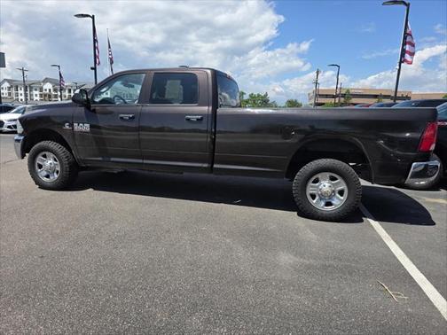 2017 RAM 3500 Tradesman Crew Cab 4x4 8' Box
