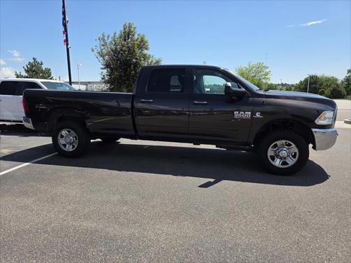 2017 RAM 3500 Tradesman Crew Cab 4x4 8' Box