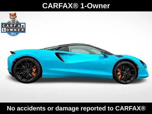 2025 McLaren Artura Performance