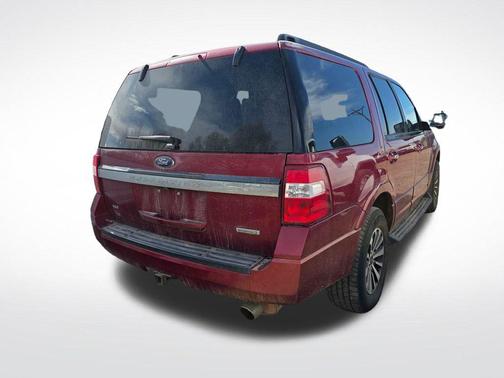Ruby Red Metallic Tinted Clearcoat 2017 Ford Expedition XLT