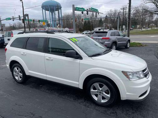 Vice White 2019 Dodge Journey SE