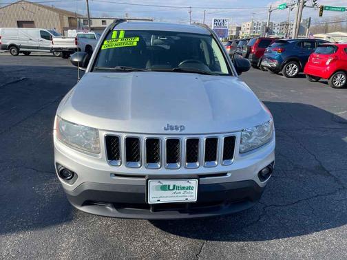 Bright Silver Metallic Clearcoat 2011 Jeep Compass Base