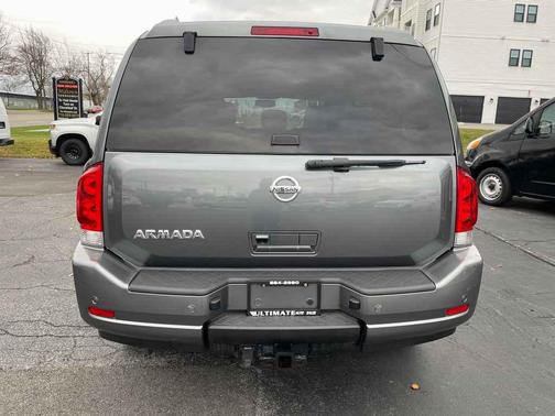 2014 Nissan Armada SV